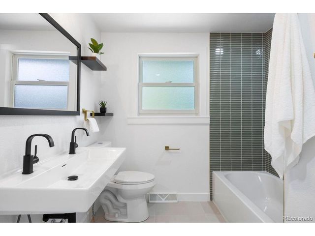 3851 S Quebec St, Denver, CO 80237