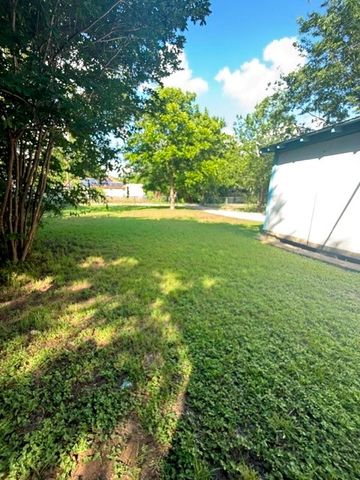 671 N. Race, Stephenville, TX 76401