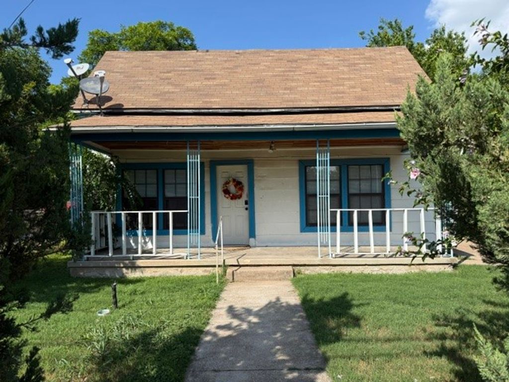 671 N. Race, Stephenville, TX 76401
