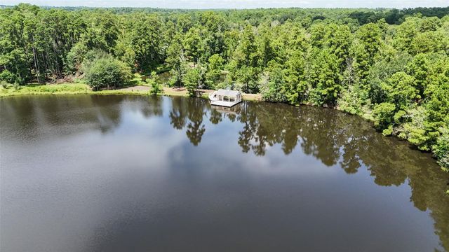 10332 Hunter Creek Lane, Conroe, TX 77304