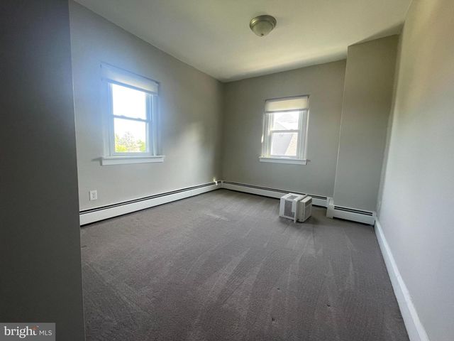 233 MORWOOD RD, Harleysville, PA 19438