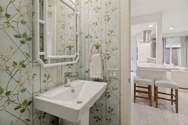 4242 Travis Street 106, Dallas, TX 75205