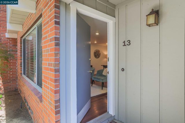 2135 Ascot Dr 13, Moraga, CA 94556