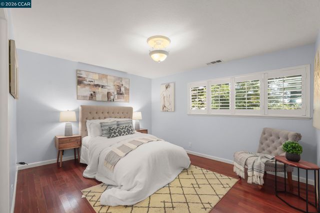 2135 Ascot Dr 13, Moraga, CA 94556