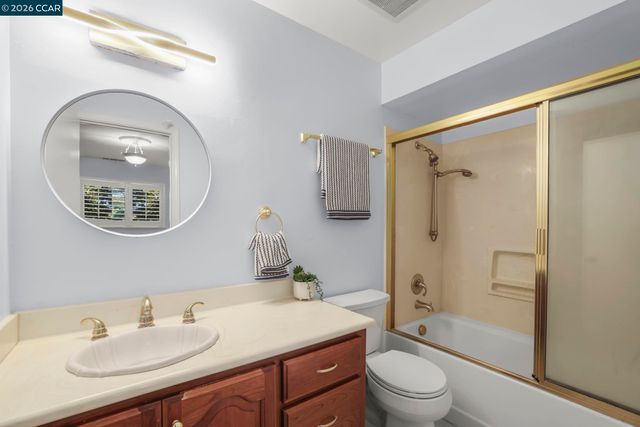 2135 Ascot Dr 13, Moraga, CA 94556