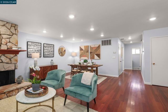 2135 Ascot Dr 13, Moraga, CA 94556