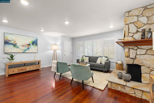 2135 Ascot Dr 13, Moraga, CA 94556