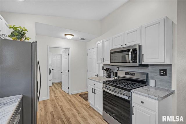 160 MOSCHEL Street, East Peoria, IL 61611