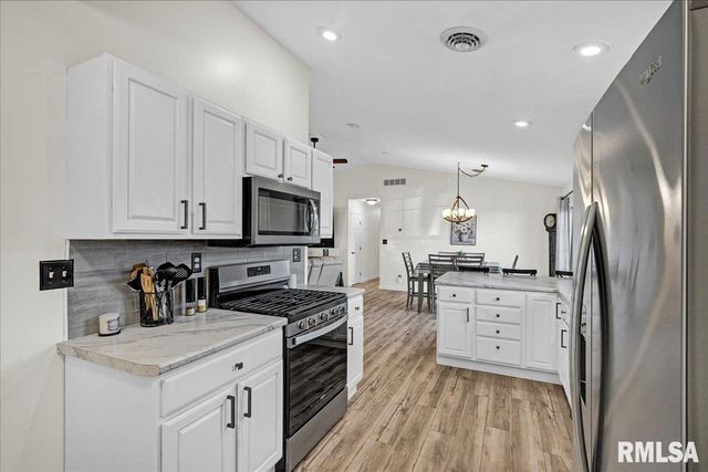 160 MOSCHEL Street, East Peoria, IL 61611