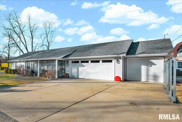 160 MOSCHEL Street, East Peoria, IL 61611