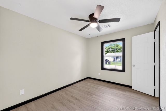 28 E 62nd Place N, Tulsa, OK 74126