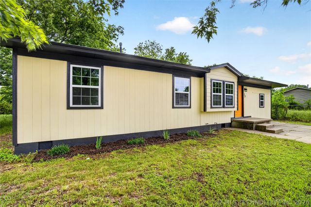 28 E 62nd Place N, Tulsa, OK 74126