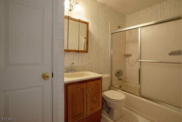 16299 Dell Pl, Stanhope Boro, NJ 07874