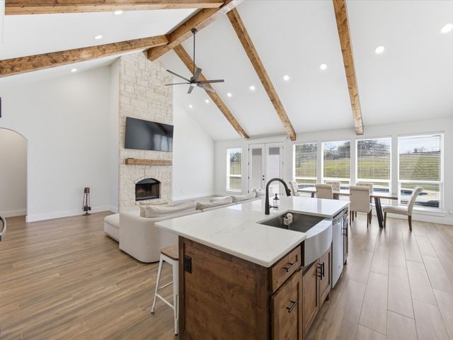 356 Scenic Wood Drive, Azle, TX 76020