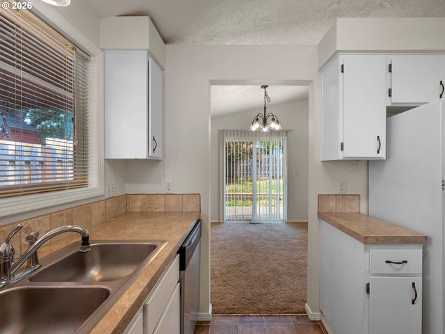 10844 Sw 61ST Ave, Portland, OR 97219