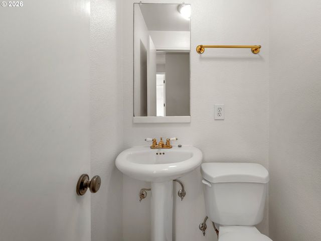 10844 Sw 61ST Ave, Portland, OR 97219