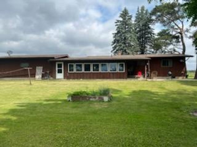 W10617 Blackhawk Trail, Fox Lake, WI 53933
