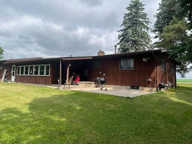 W10617 Blackhawk Trail, Fox Lake, WI 53933