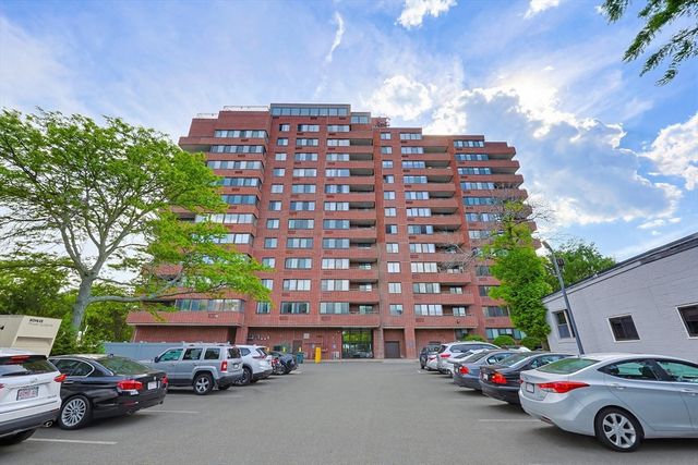 77 Adams St 1102, Quincy, MA 02169