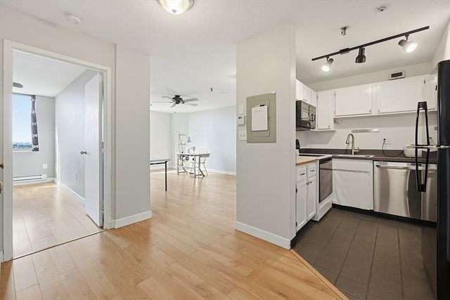 77 Adams St 1102, Quincy, MA 02169