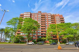 77 Adams St 1102, Quincy, MA 02169