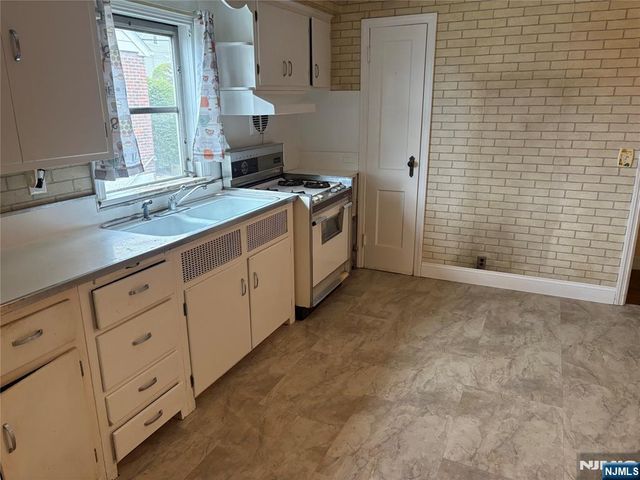 429 Macarthur Avenue, Garfield, NJ 07026