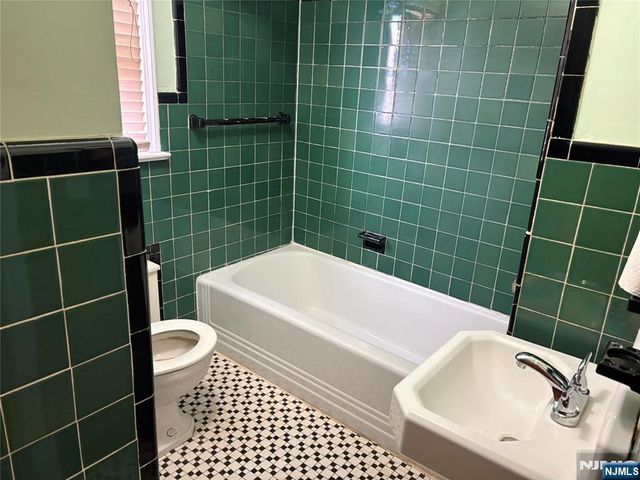 429 Macarthur Avenue, Garfield, NJ 07026