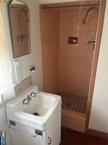 429 Macarthur Avenue, Garfield, NJ 07026