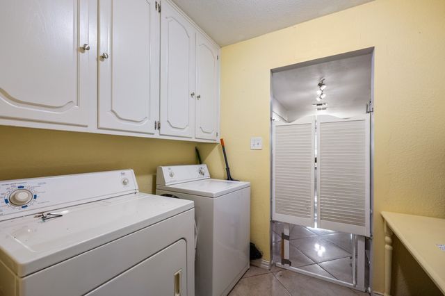 4825 Barnett Street, Fort Worth, TX 76103
