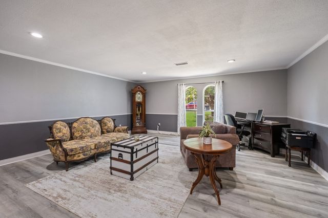 4825 Barnett Street, Fort Worth, TX 76103