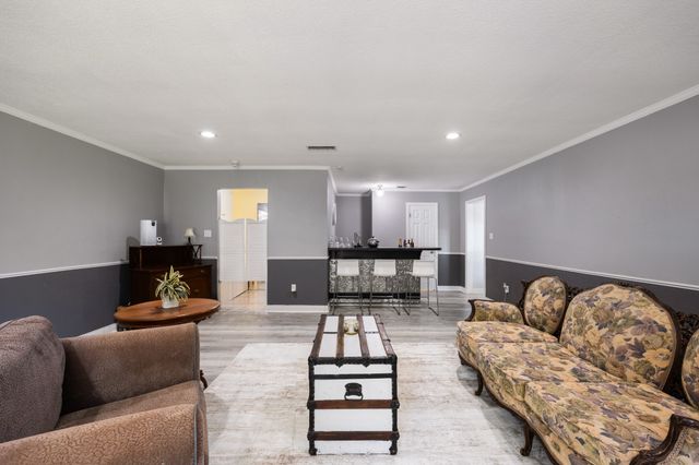 4825 Barnett Street, Fort Worth, TX 76103