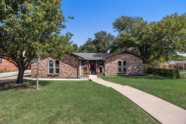 4825 Barnett Street, Fort Worth, TX 76103