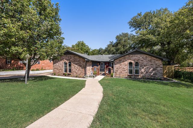 4825 Barnett Street, Fort Worth, TX 76103