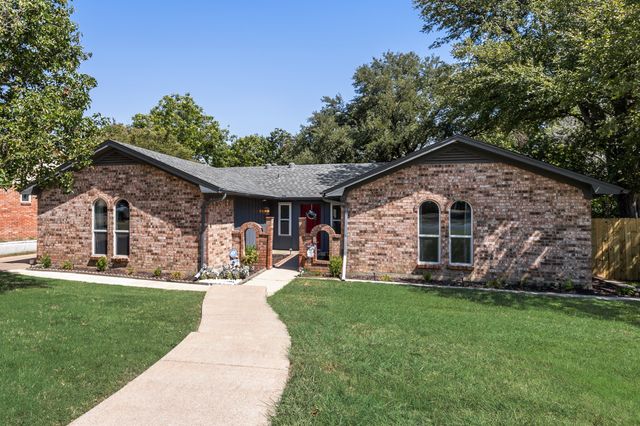 4825 Barnett Street, Fort Worth, TX 76103