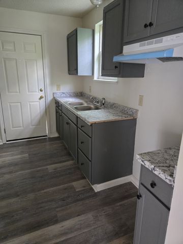 4737 Volunteer Dr, Antioch, TN 37013