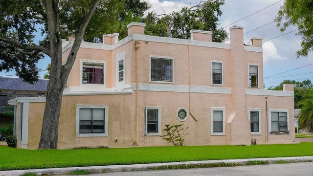 5400 CENTRAL AVENUE, St Petersburg, FL 33707