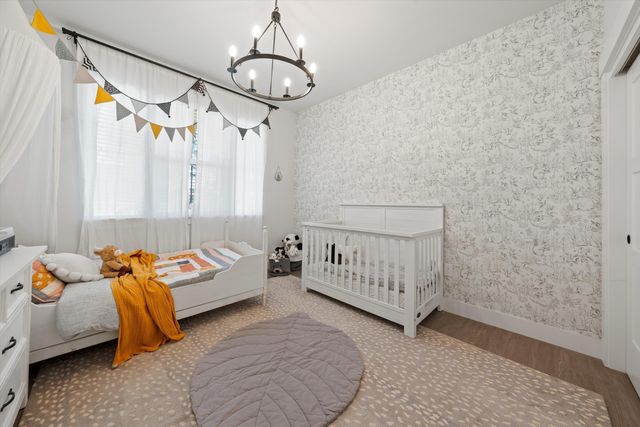 916 E Farwell Rd, Spokane, WA 99208