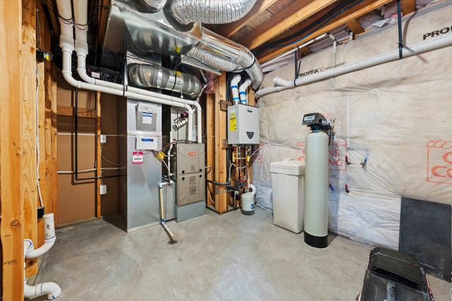 916 E Farwell Rd, Spokane, WA 99208