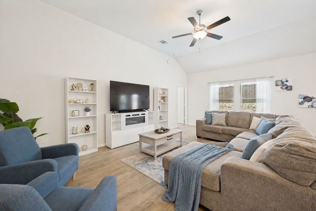 14065 Ilderton Street, Pilot Point, TX 76258