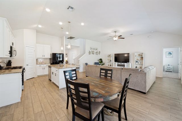 14065 Ilderton Street, Pilot Point, TX 76258
