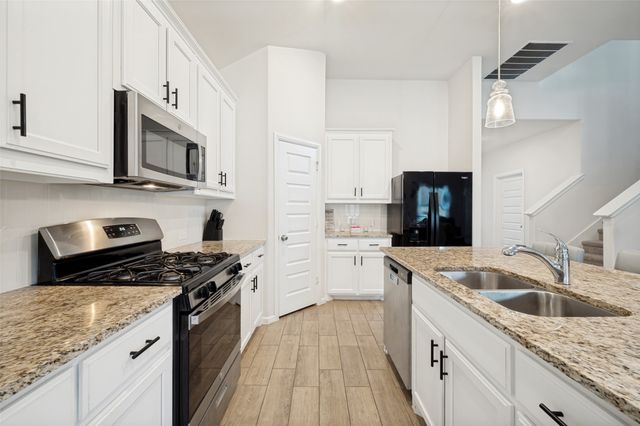 14065 Ilderton Street, Pilot Point, TX 76258