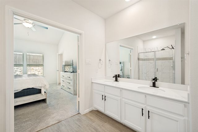 14065 Ilderton Street, Pilot Point, TX 76258