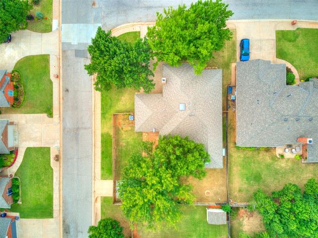 15500 Blue Mesa Drive, Edmond, OK 73013