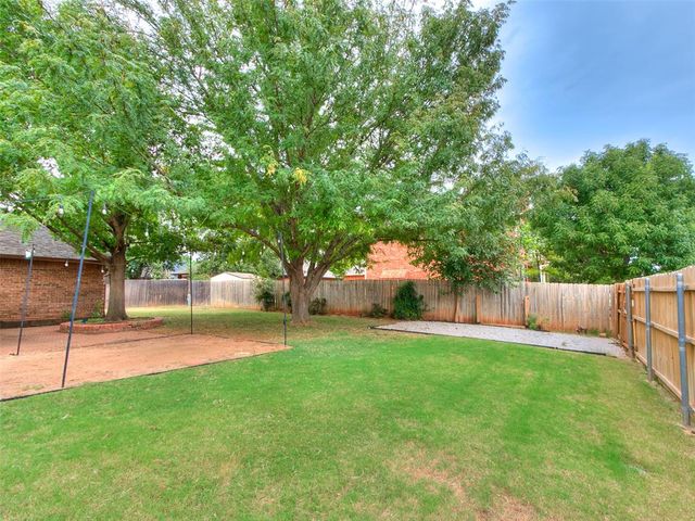 15500 Blue Mesa Drive, Edmond, OK 73013