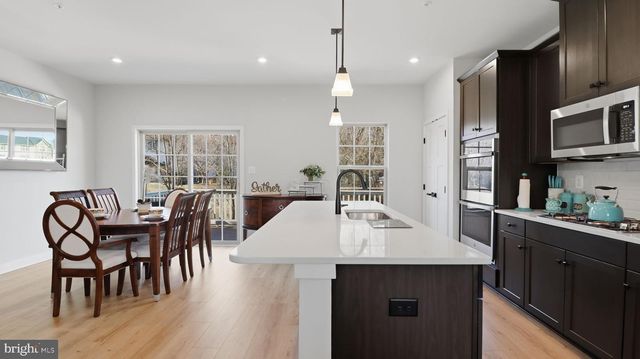 9640 NATURE TRL, Montgomery Village, MD 20886