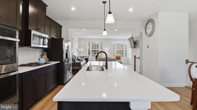 9640 NATURE TRL, Montgomery Village, MD 20886