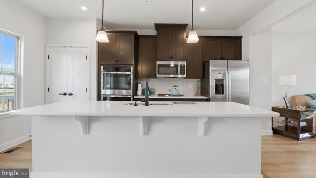 9640 NATURE TRL, Montgomery Village, MD 20886