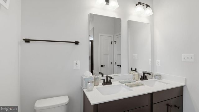 9640 NATURE TRL, Montgomery Village, MD 20886