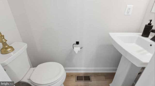 9640 NATURE TRL, Montgomery Village, MD 20886