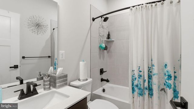 9640 NATURE TRL, Montgomery Village, MD 20886